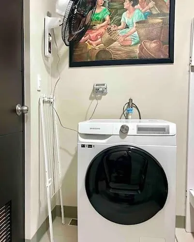 Cozy 2 Bedrooms In Bgc With Balcony Bathtub 600mbps * Манила