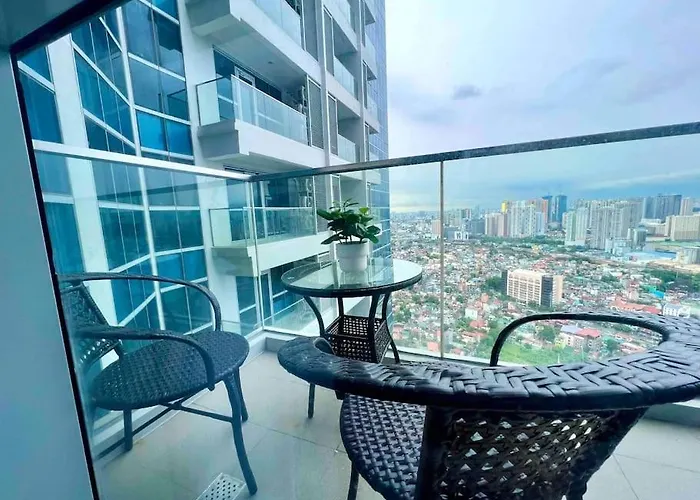 Cozy 2 Bedrooms In Bgc With Balcony Bathtub 600mbps Манила