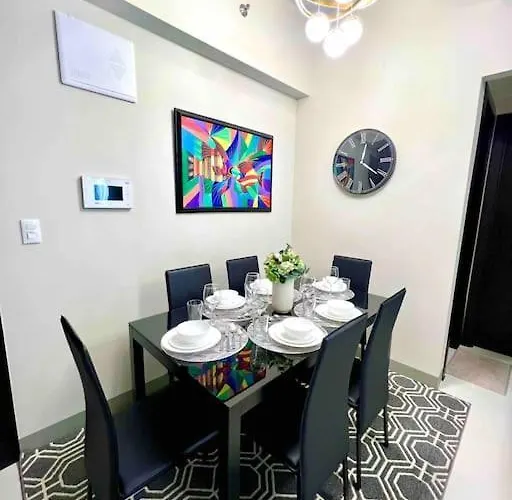 Cozy 2 Bedrooms In Bgc With Balcony Bathtub 600mbps * Манила