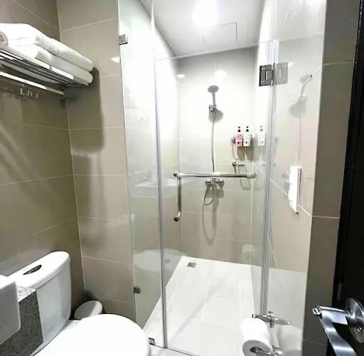 Cozy 2 Bedrooms In Bgc With Balcony Bathtub 600mbps Апартаменты Манила