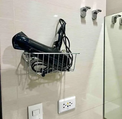 Апартаменты Cozy 2 Bedrooms In Bgc With Balcony Bathtub 600mbps *