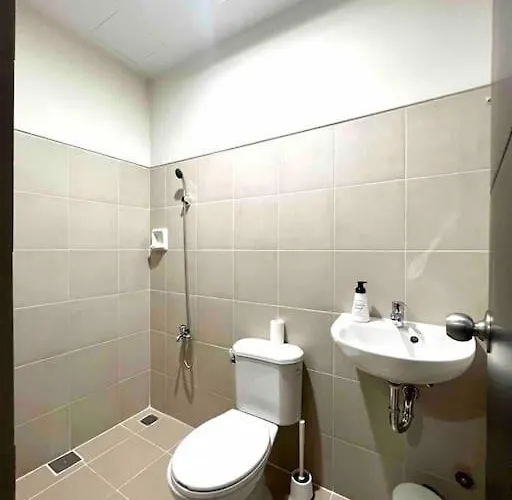 Cozy 2 Bedrooms In Bgc With Balcony Bathtub 600mbps *