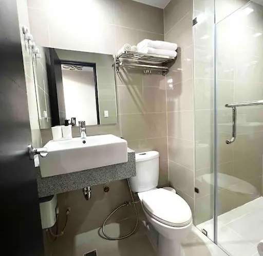 Cozy 2 Bedrooms In Bgc With Balcony Bathtub 600mbps * Манила
